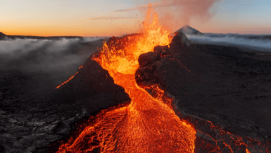 Live: Explosive Volcano Eruption in Iceland